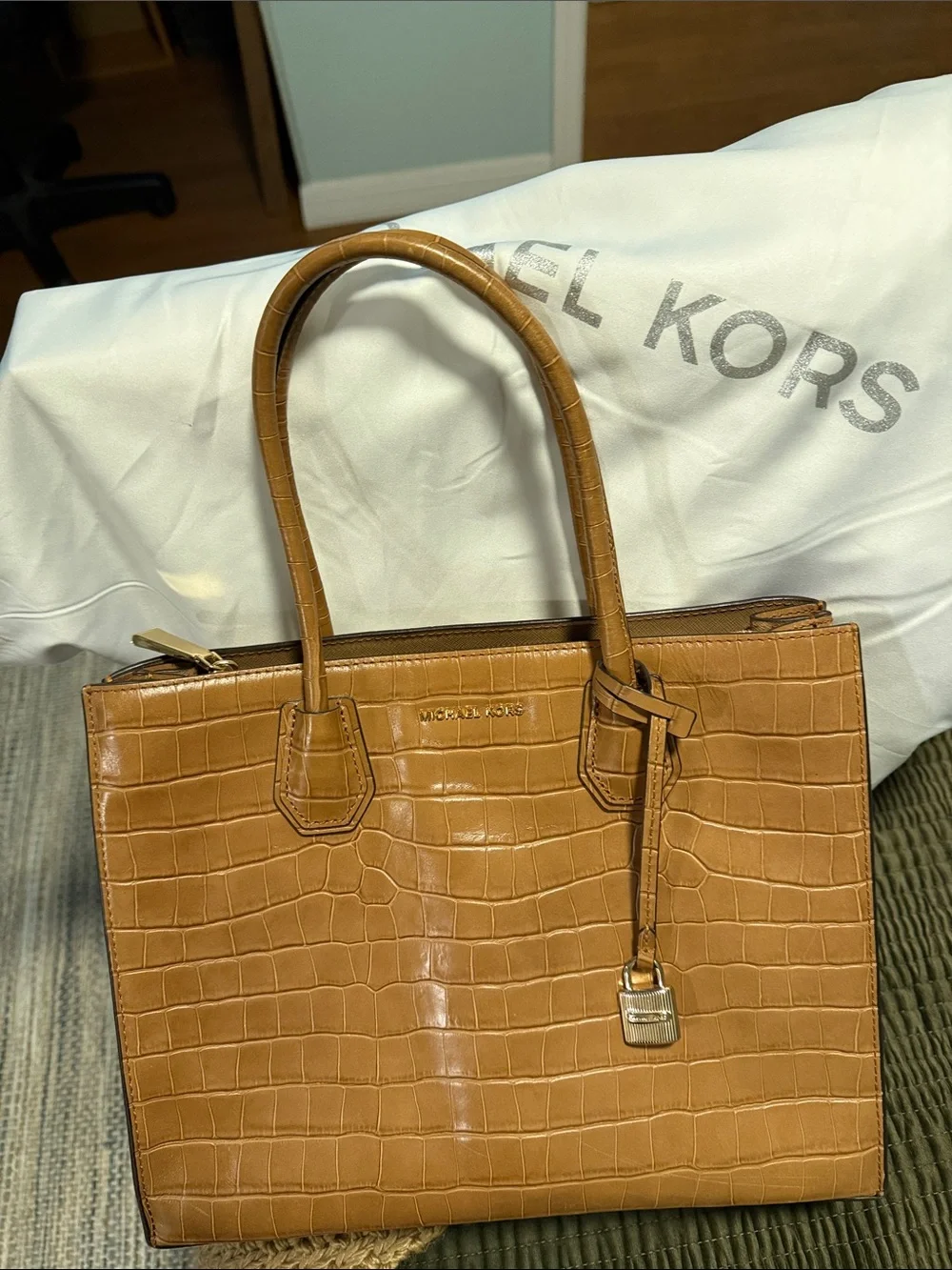 Michael Kors Mercer Croc-Embossed Tan Leather Tote - Picture 6 of 8